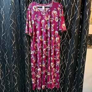 Chic Floral Midi Dress in Burgundy